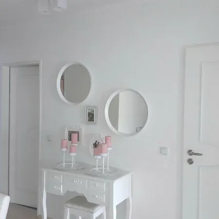 Id 6871 | Private Apartment